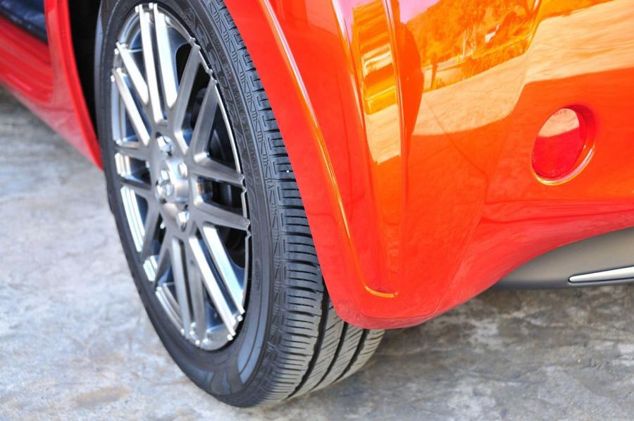  Scion iQ 2012 года  (фото 36 из 128)